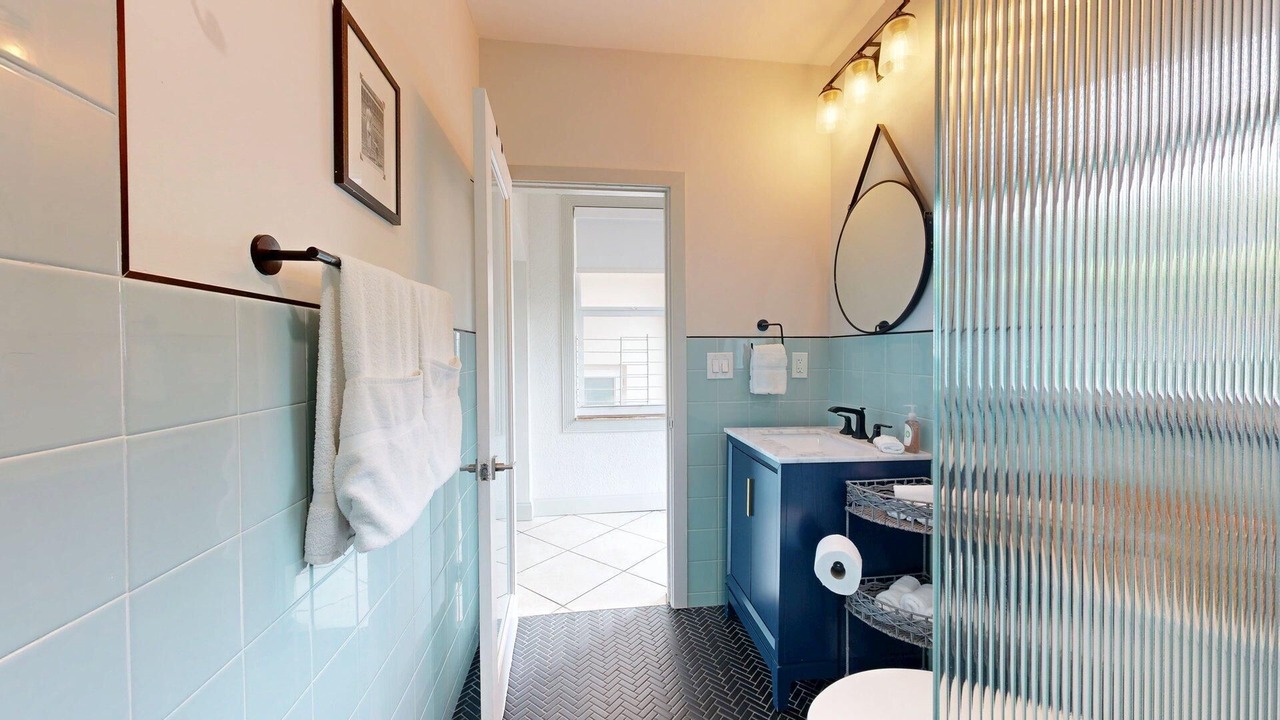 Photo of Bathroom in South Pointe