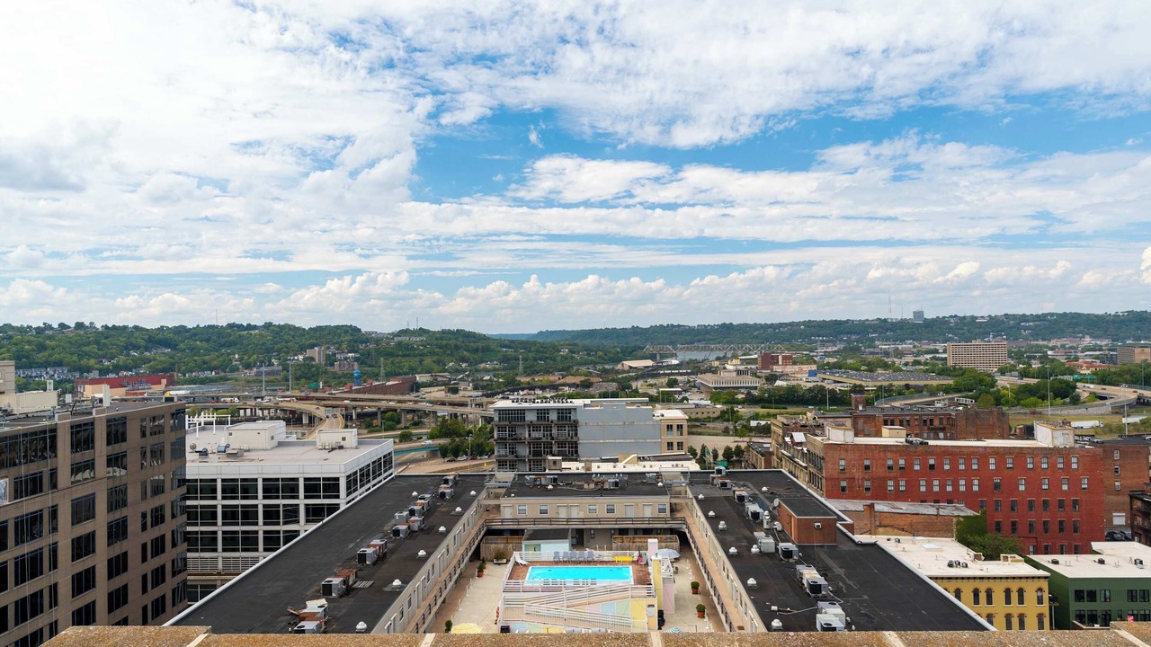 Photo of Others in Downtown Cincinnati
