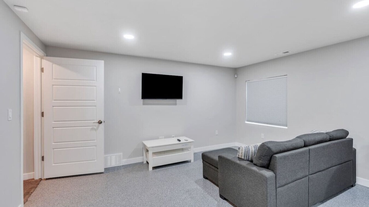 Photo of Livingroom in Lehi