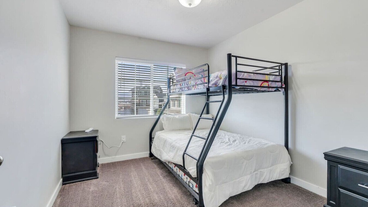 Photo of Bedroom in Lehi