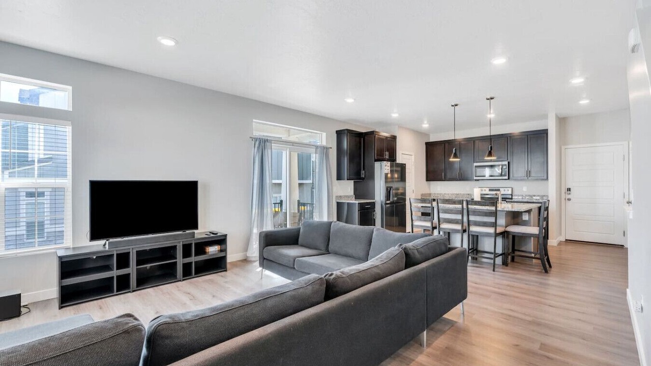 Photo of Livingroom in Lehi