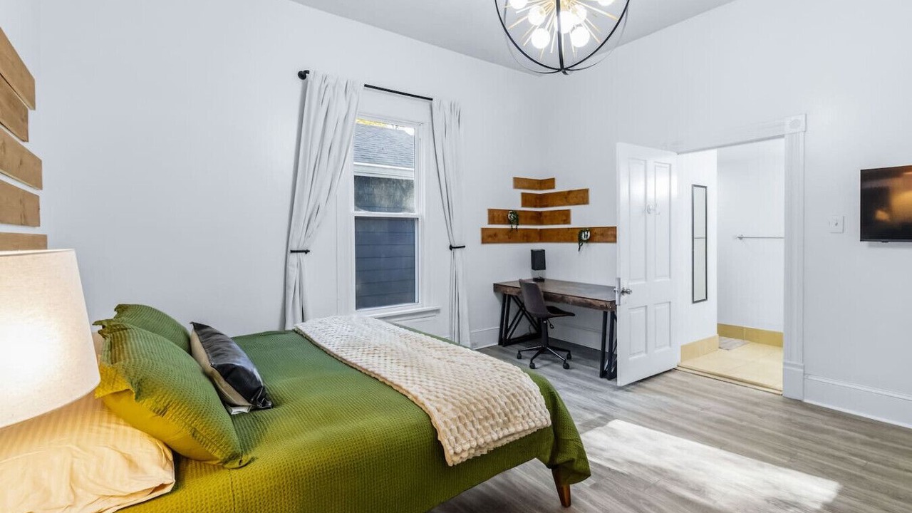 Photo of Bedroom in Home Park