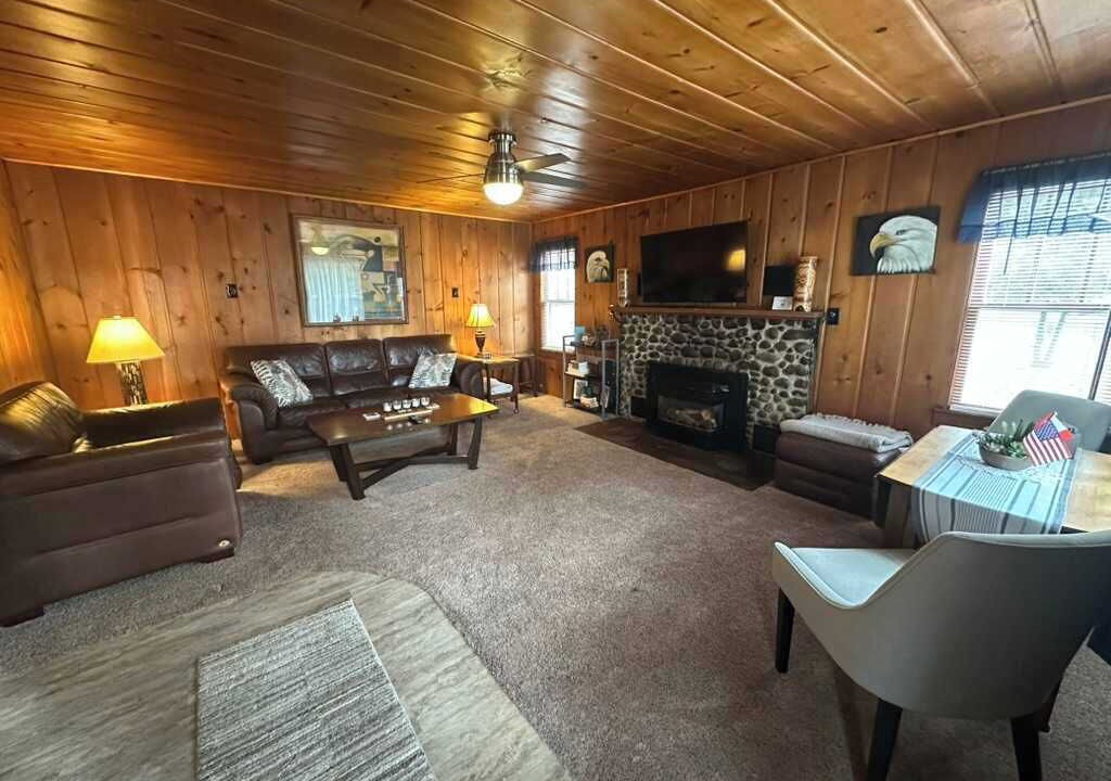 Photo of Livingroom in East Tawas