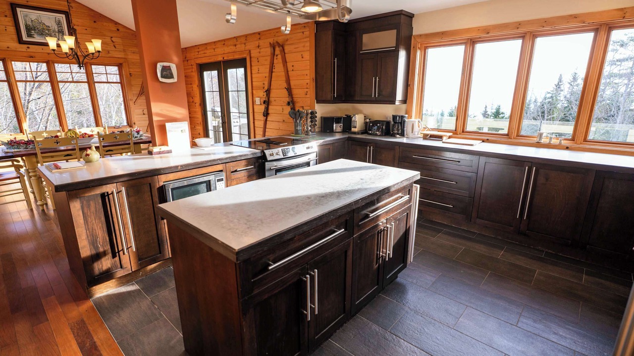 Photo of Kitchen in Petite-Riviere-Saint-Francois