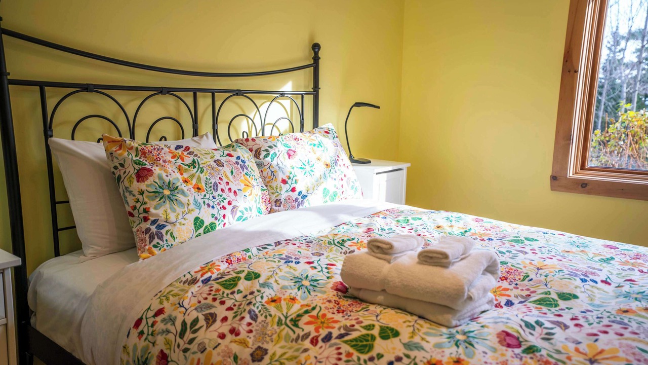 Photo of Bedroom in Petite-Riviere-Saint-Francois