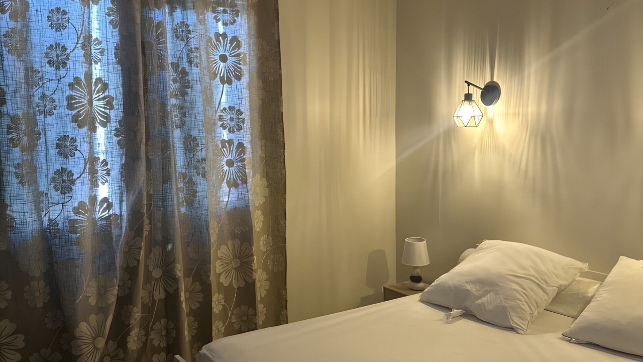 Photo of Bedroom in Salles-Curan