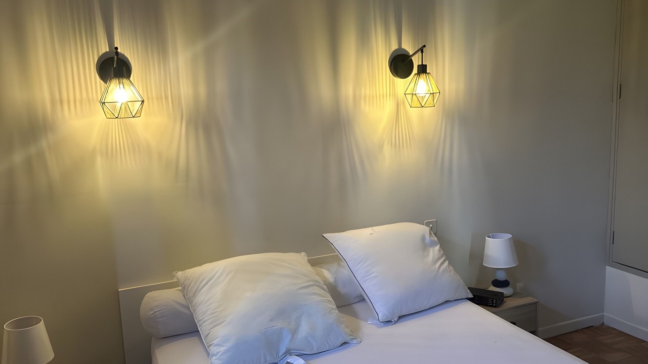 Photo of Bedroom in Salles-Curan