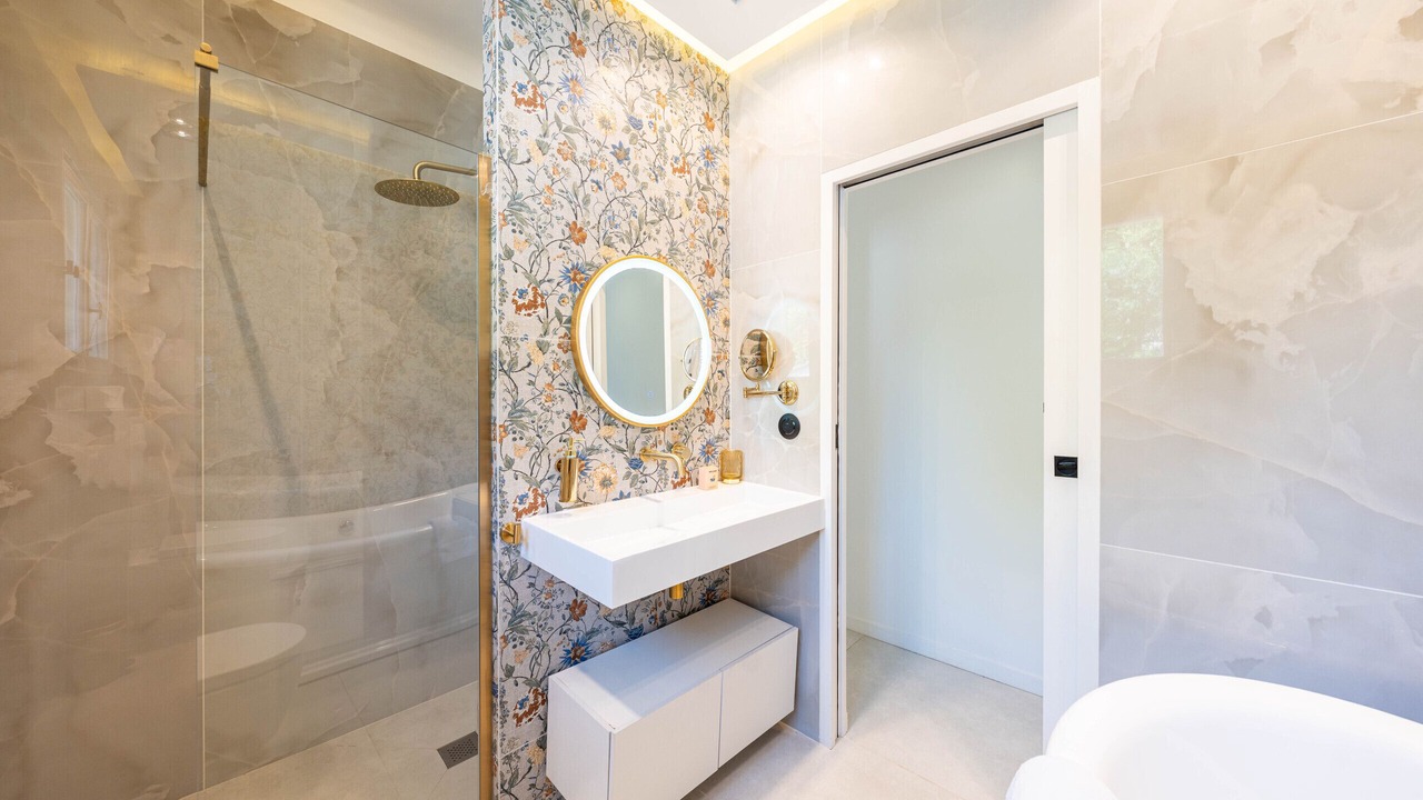 Photo of Bathroom in Prado - Republique