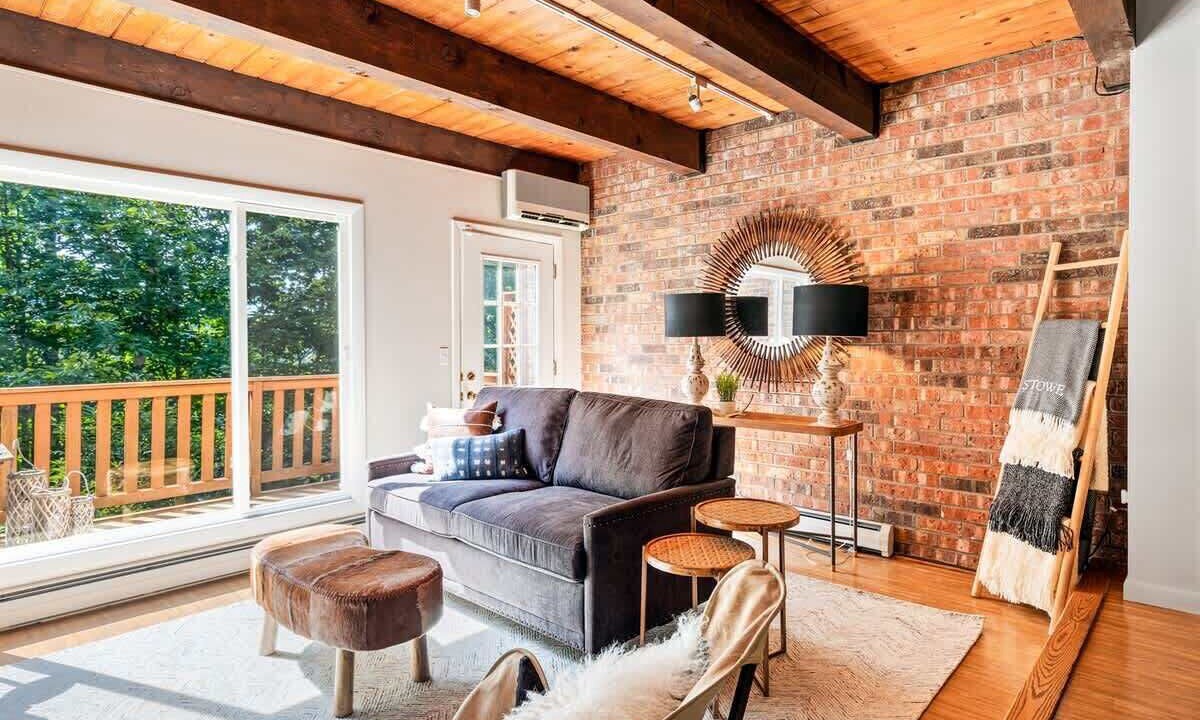 Photo of Livingroom in Stowe Area