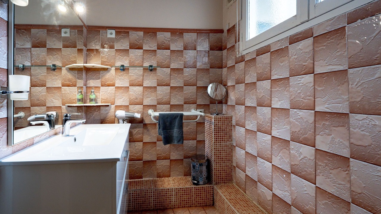 Photo of Bathroom in Tarascon-sur-Ariege