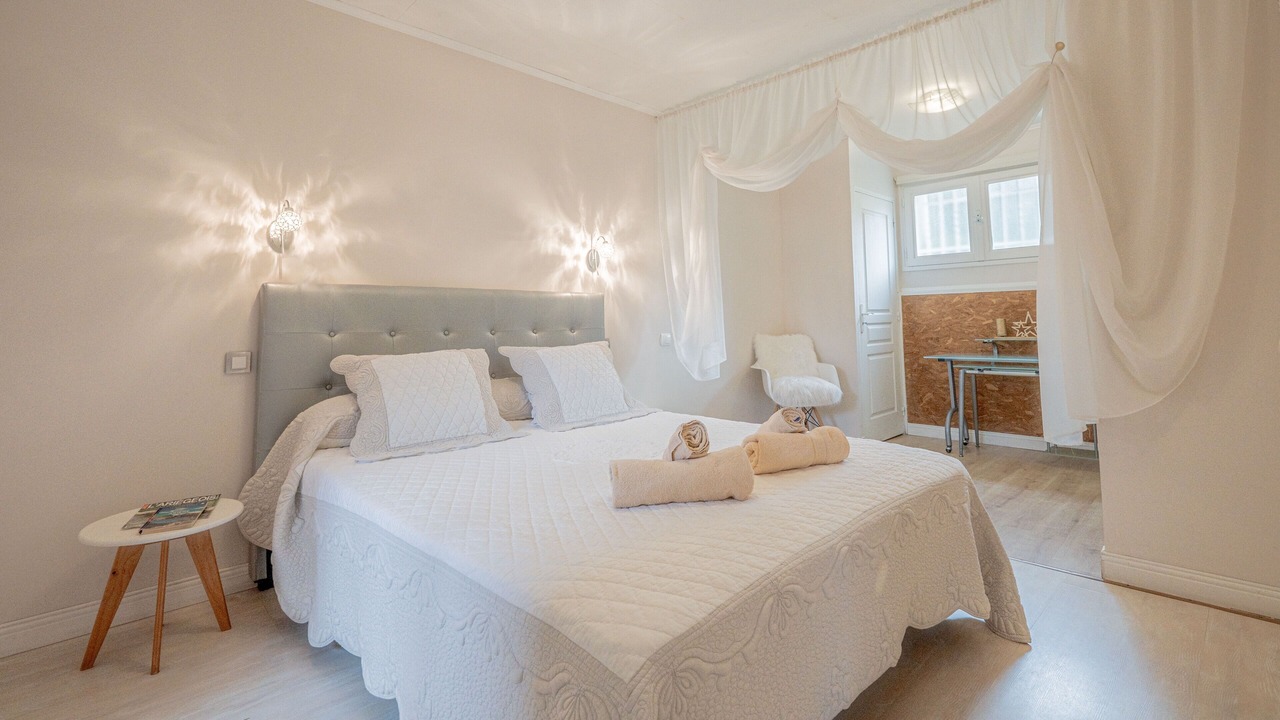Photo of Bedroom in Tarascon-sur-Ariege