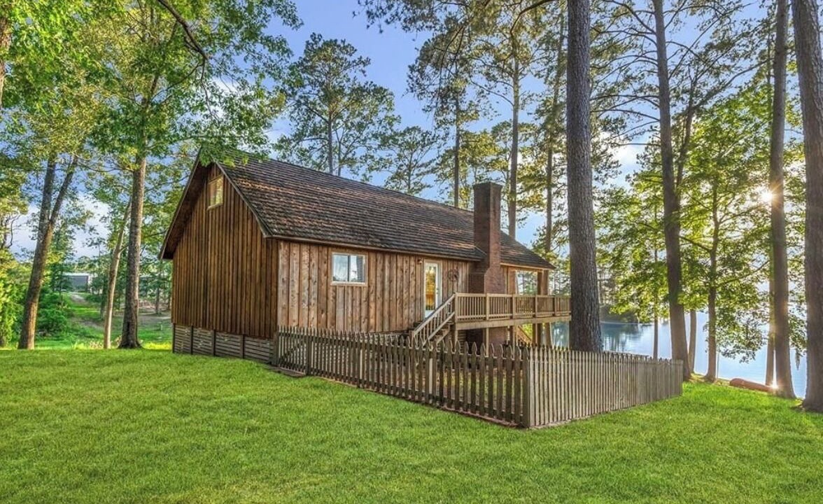Photo of Outdoor in Broaddus