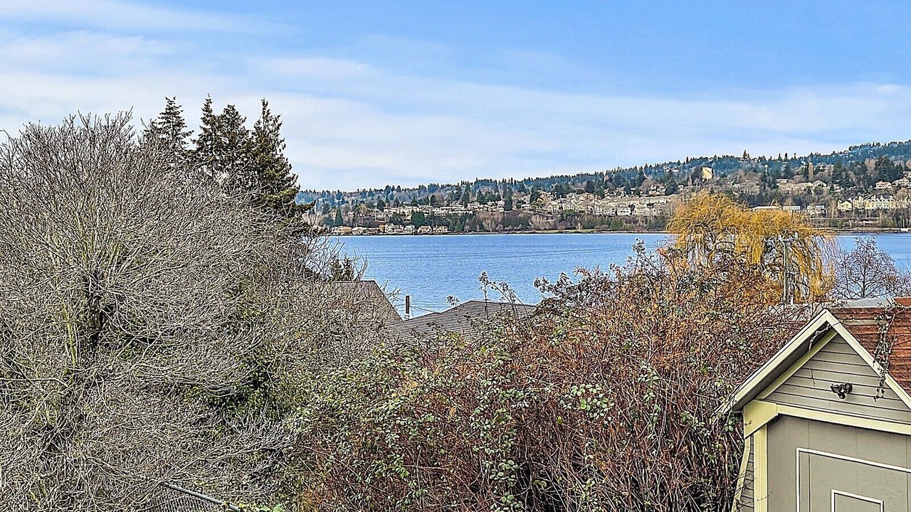 Photo of Others in Bryn Mawr-Skyway