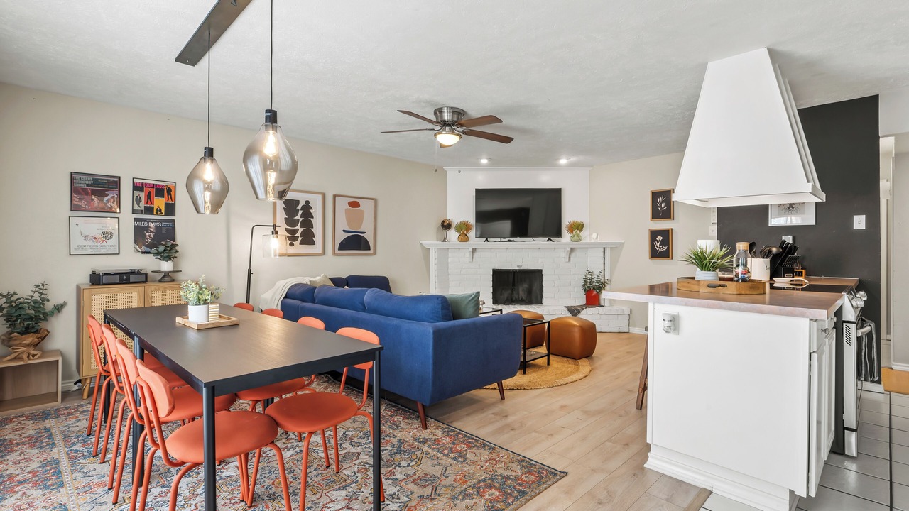 Photo of Livingroom in North Richland Hills