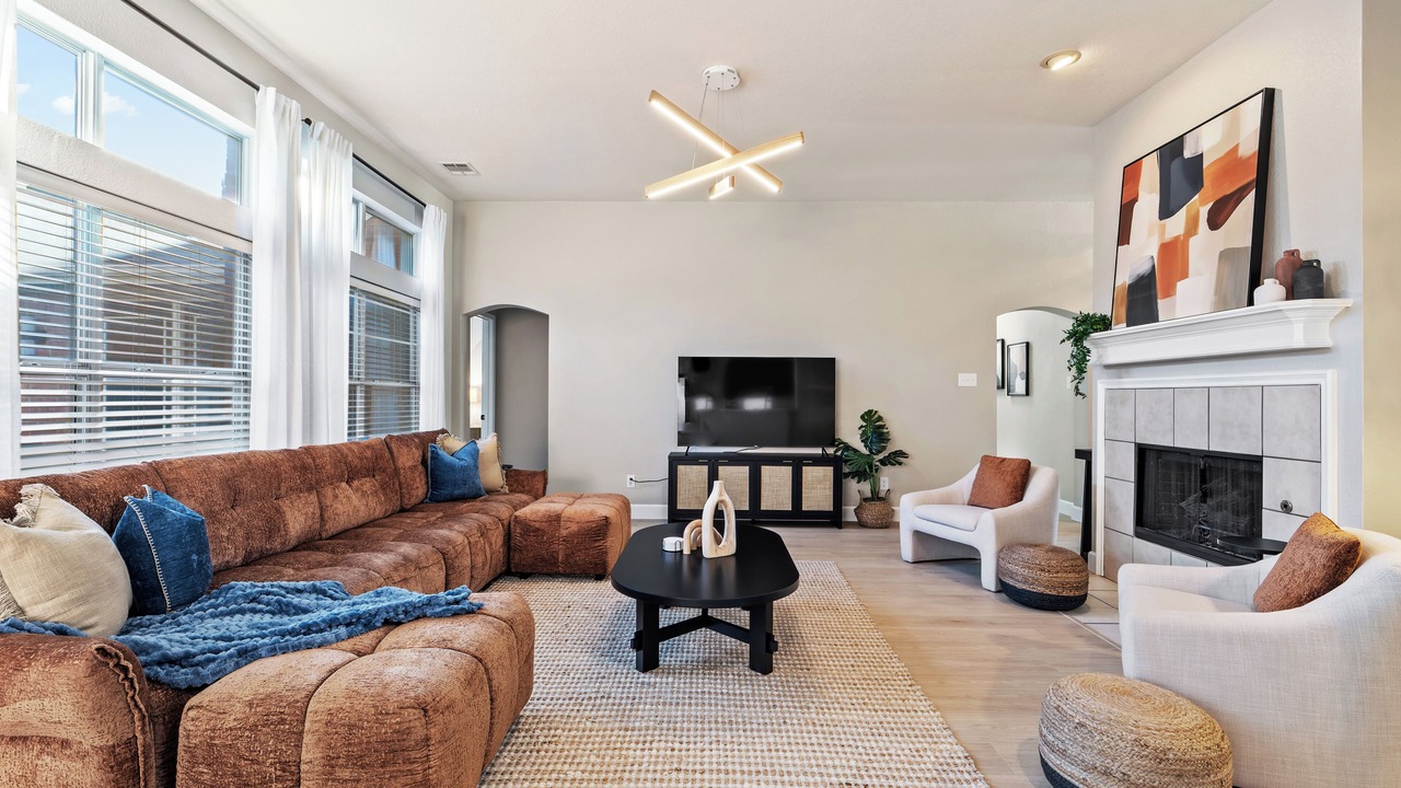 Photo of Livingroom in The Colony