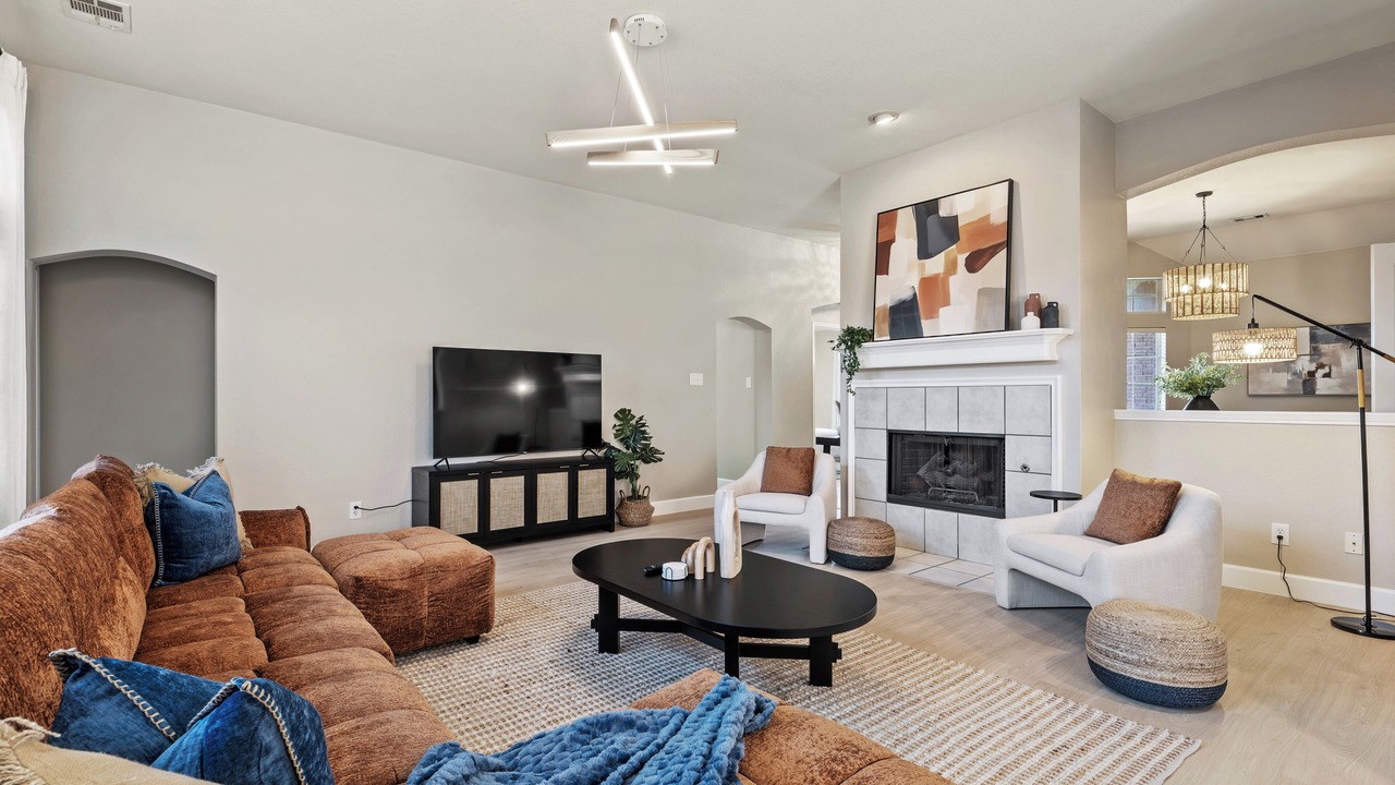 Photo of Livingroom in The Colony