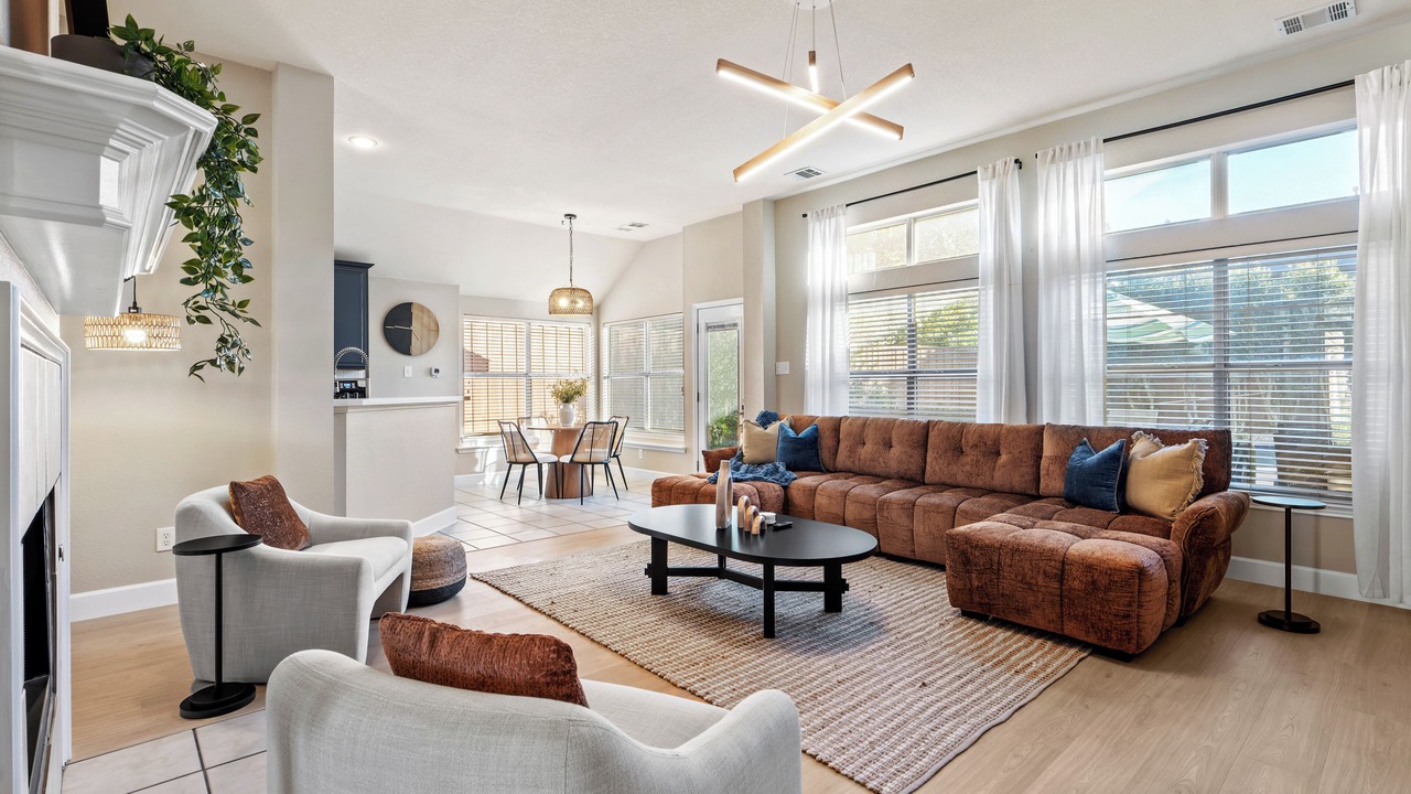 Photo of Livingroom in The Colony
