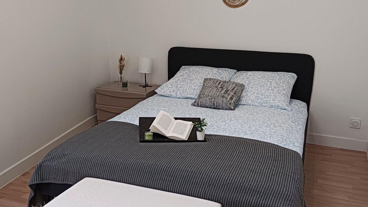 Photo of Bedroom in Pre-en-Pail