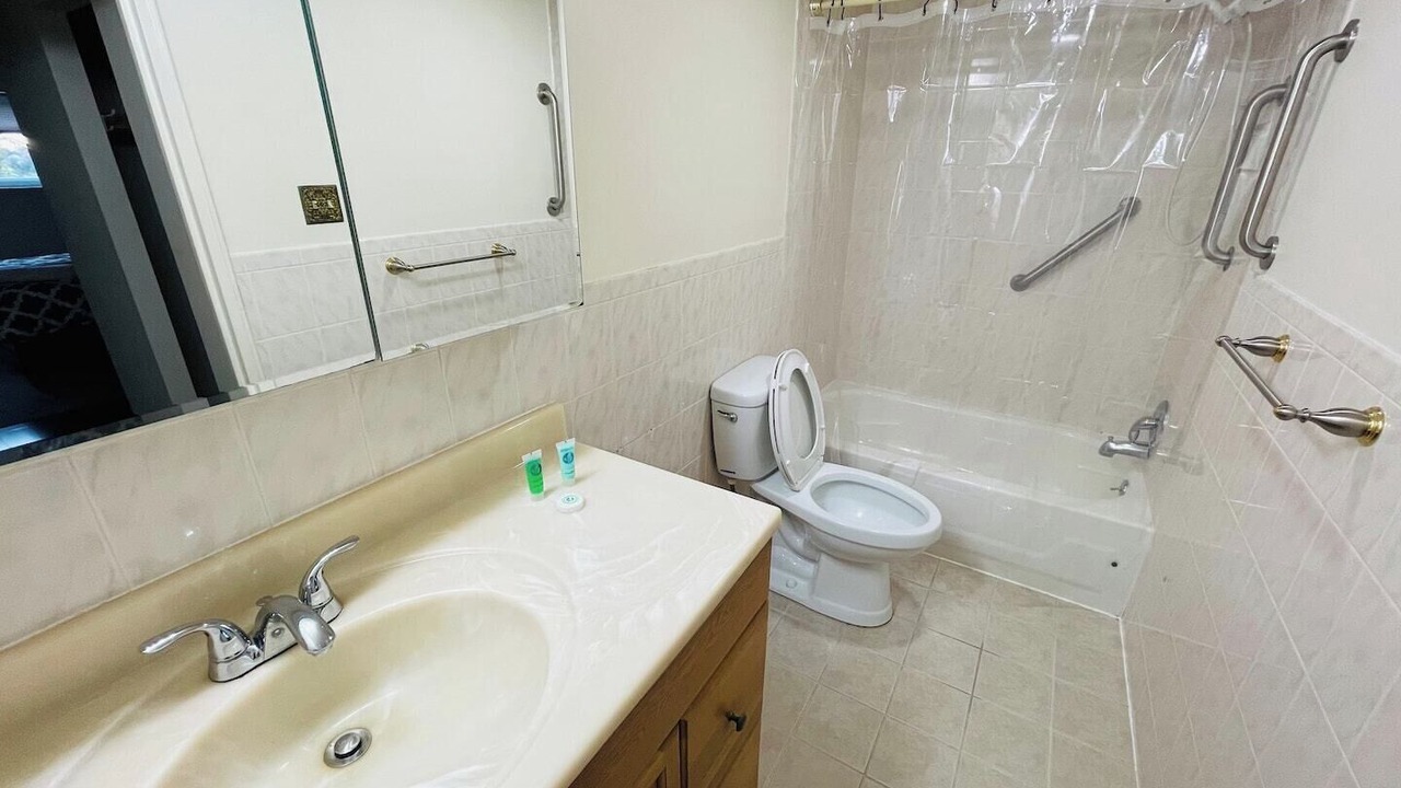 Photo of Bathroom in Elkins Park