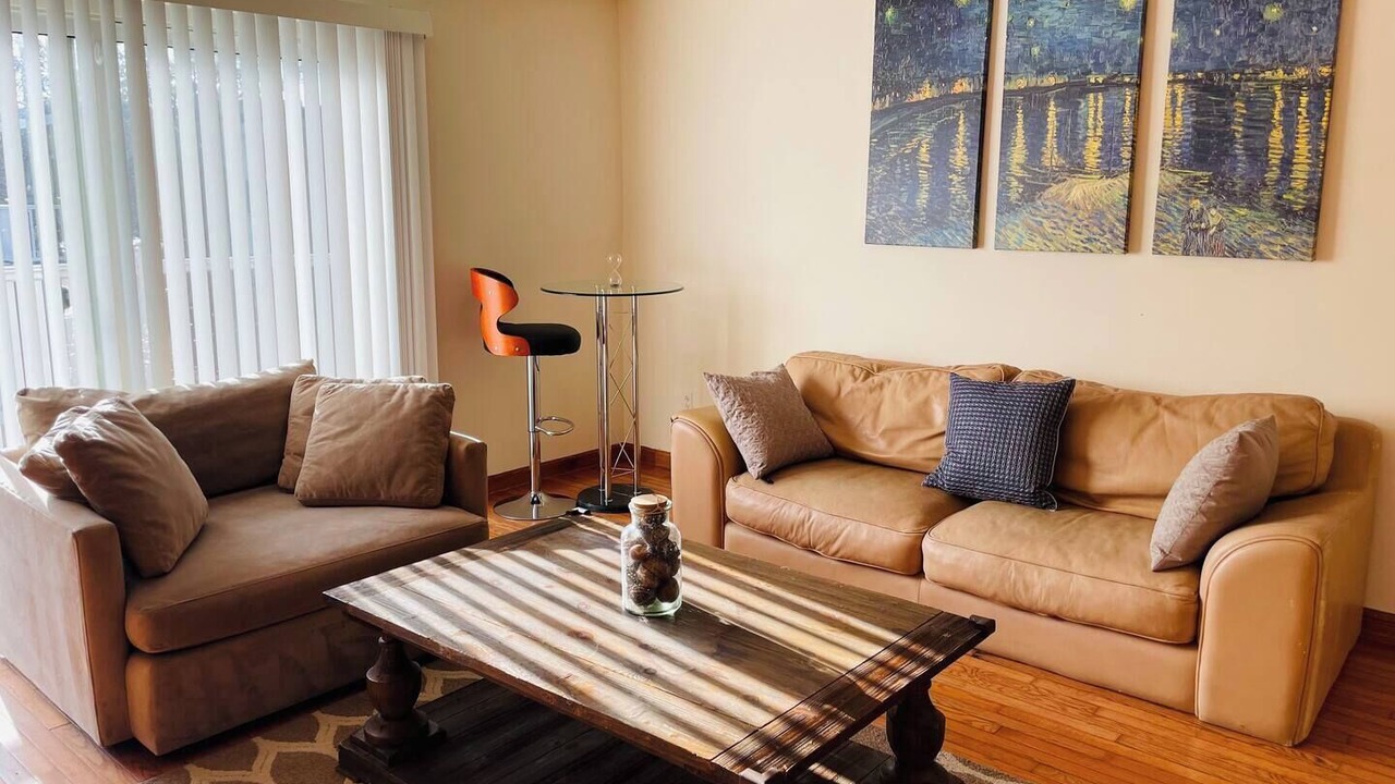 Photo of Livingroom in Elkins Park