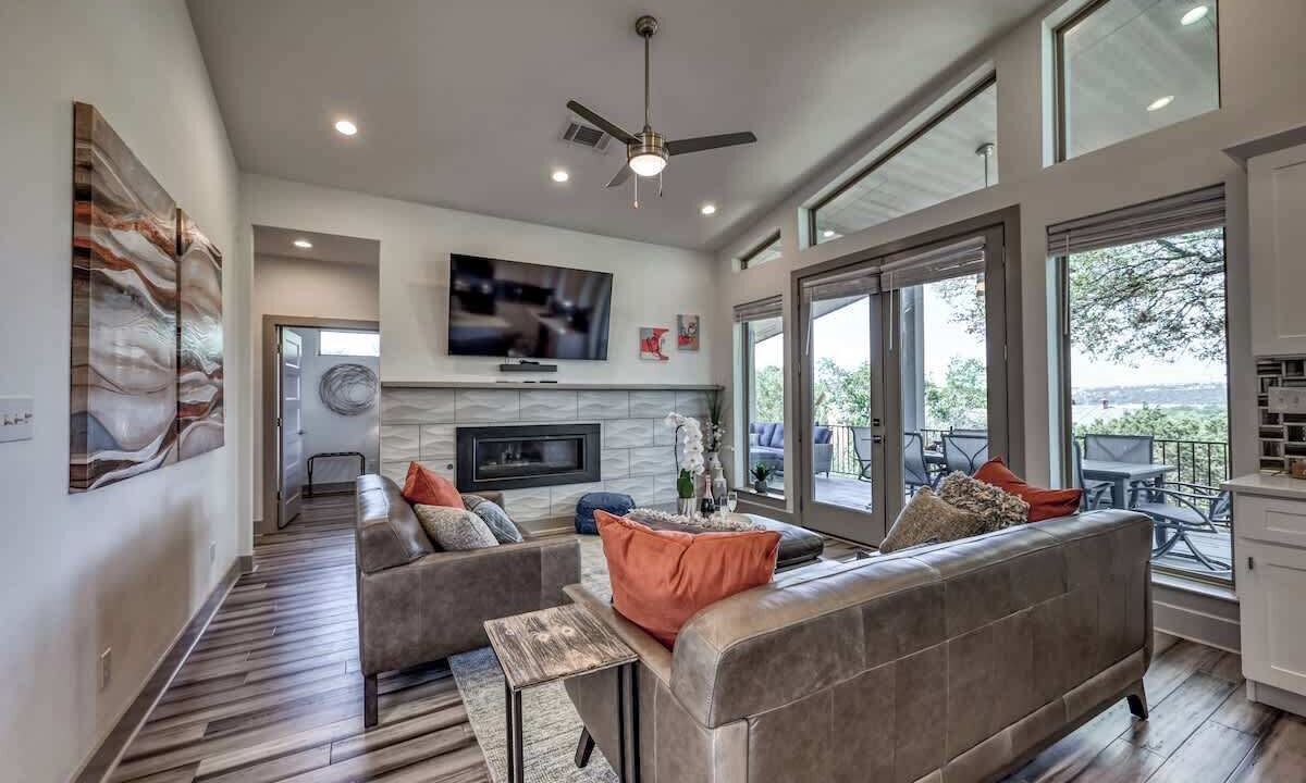 Photo of Livingroom in Point Venture