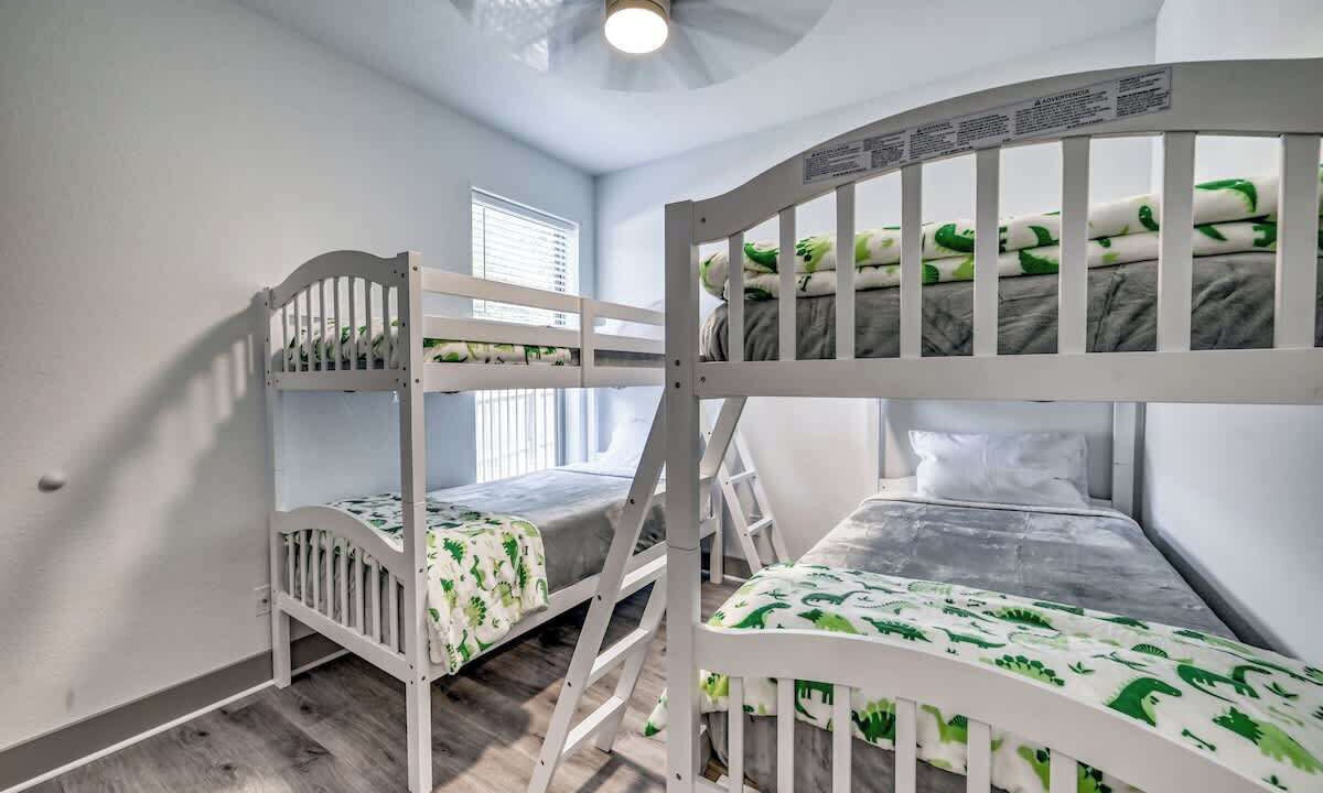Photo of Bedroom in Point Venture