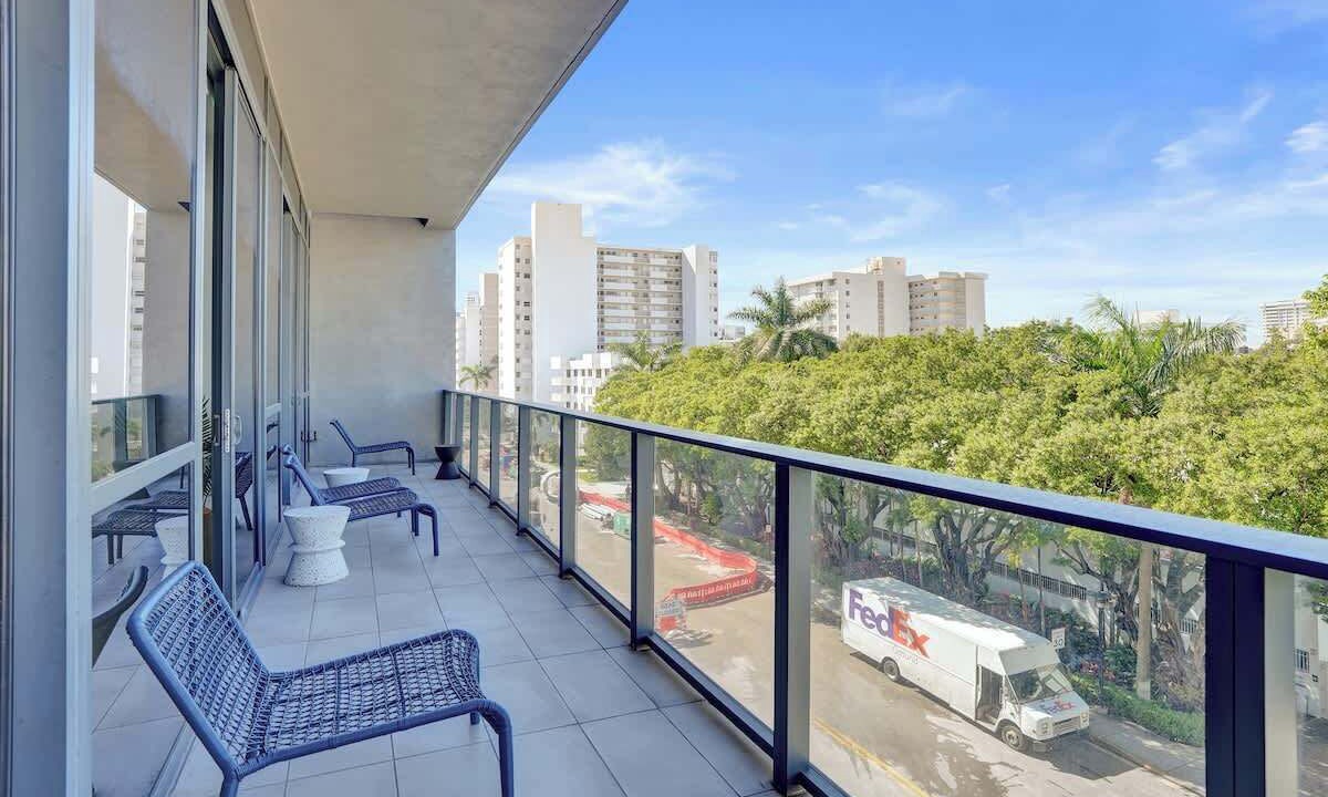 Photo of Patio Balcony in West Avenue