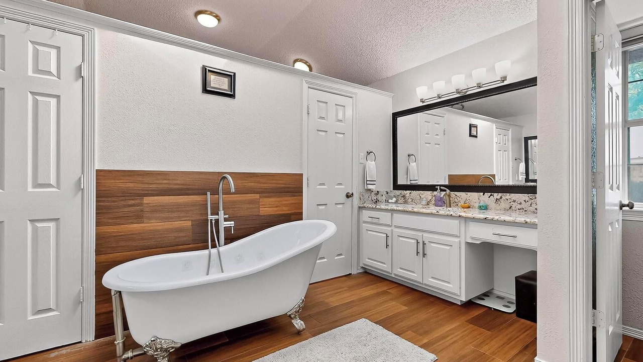 Photo of Bathroom in South Arlington