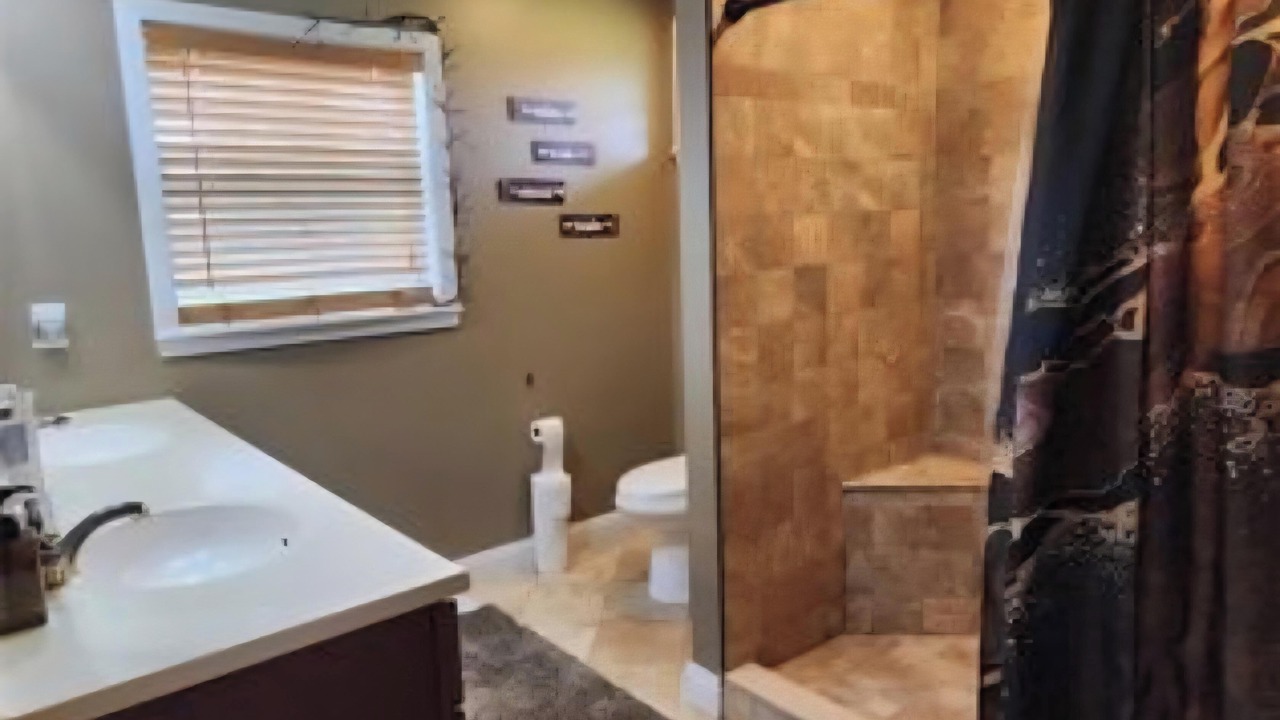 Photo of Bathroom in Redfield