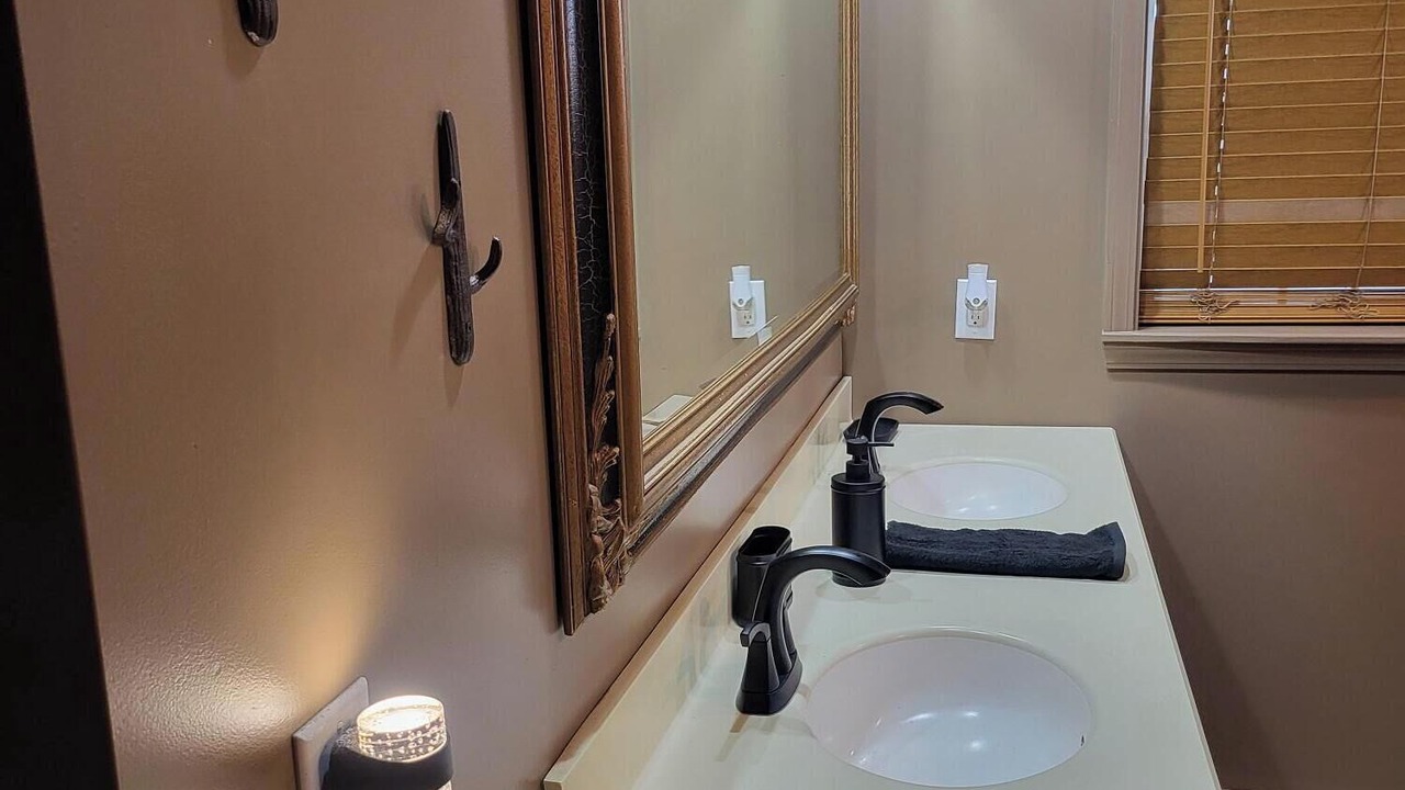 Photo of Bathroom in Redfield