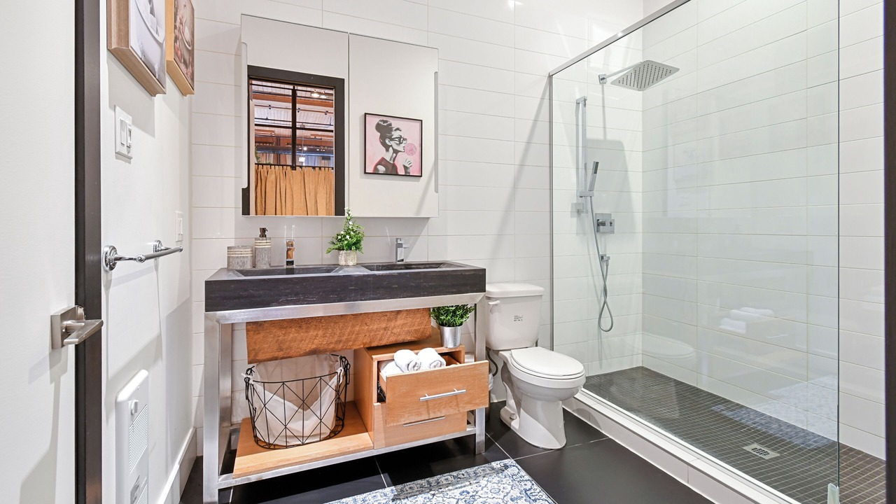 Photo of Bathroom in Ville-Marie