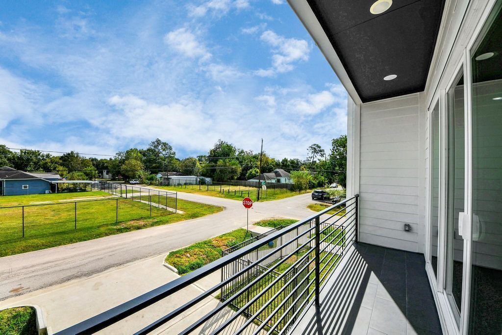 Photo of Outdoor in Foster Place