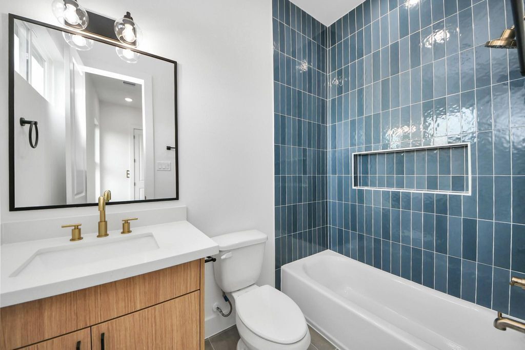 Photo of Bathroom in Foster Place