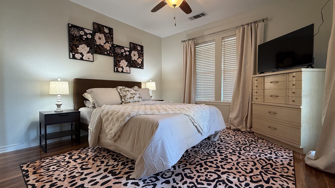 Photo of Bedroom in Sayles Blvd. Area