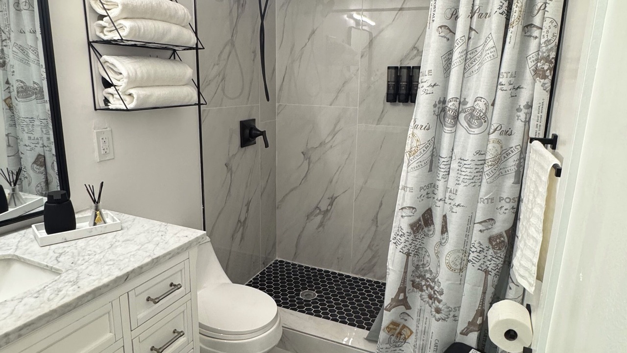 Photo of Bathroom in Highland Garden