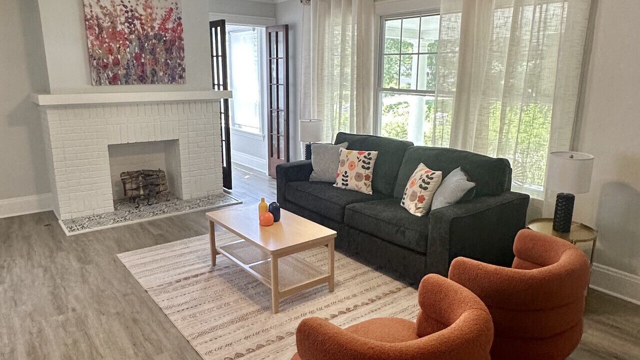 Photo of Livingroom in Cleveland