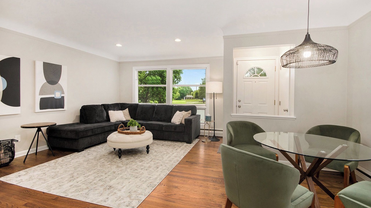 Photo of Livingroom in Royal Oak