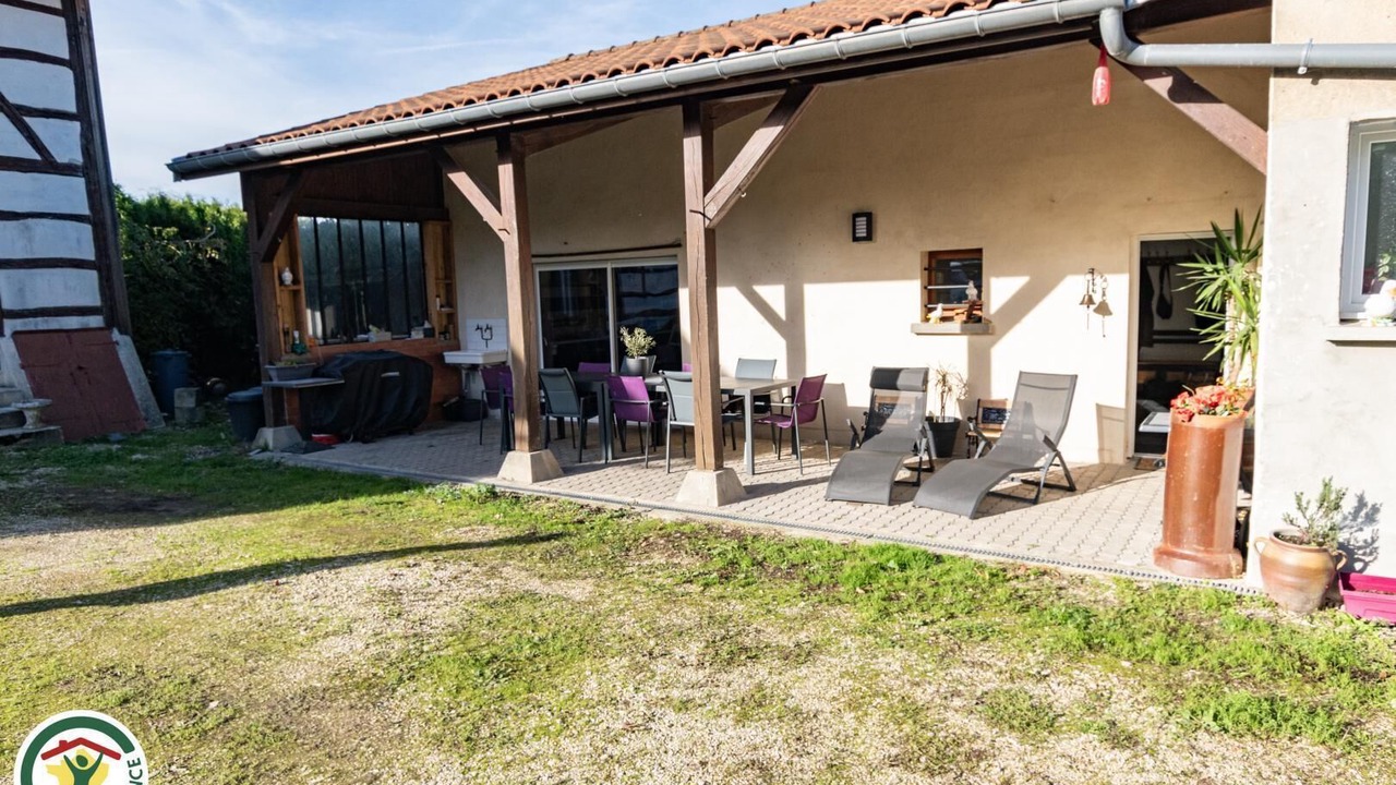 Photo of Outdoor in Le Chatelier