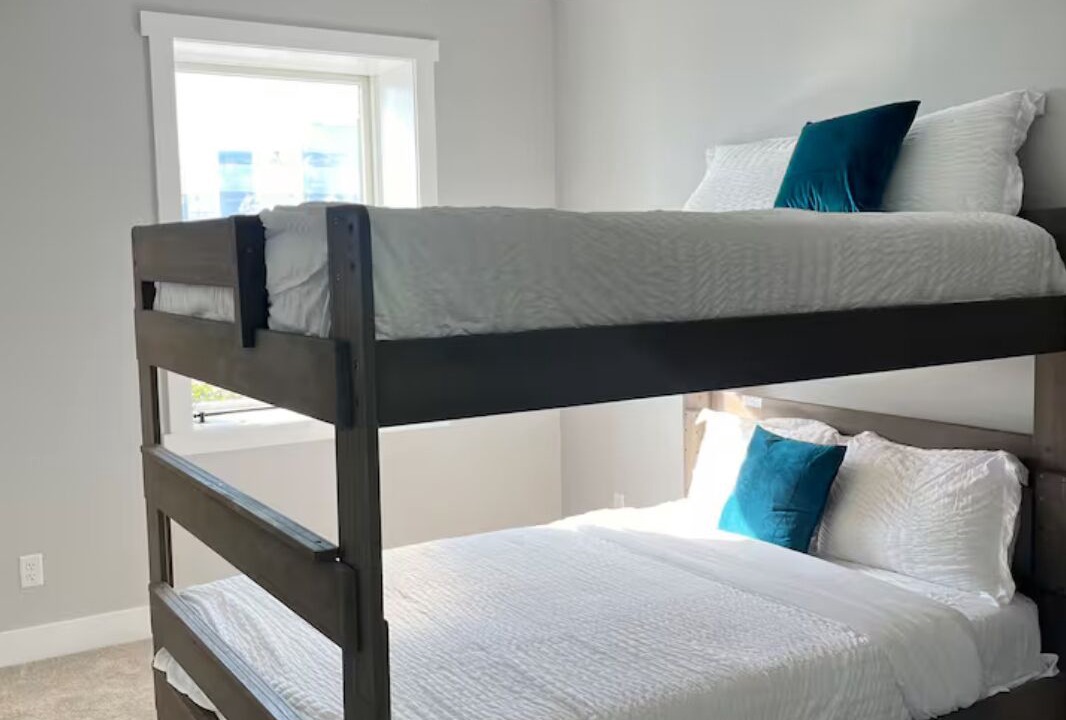 Photo of Bedroom in Midway