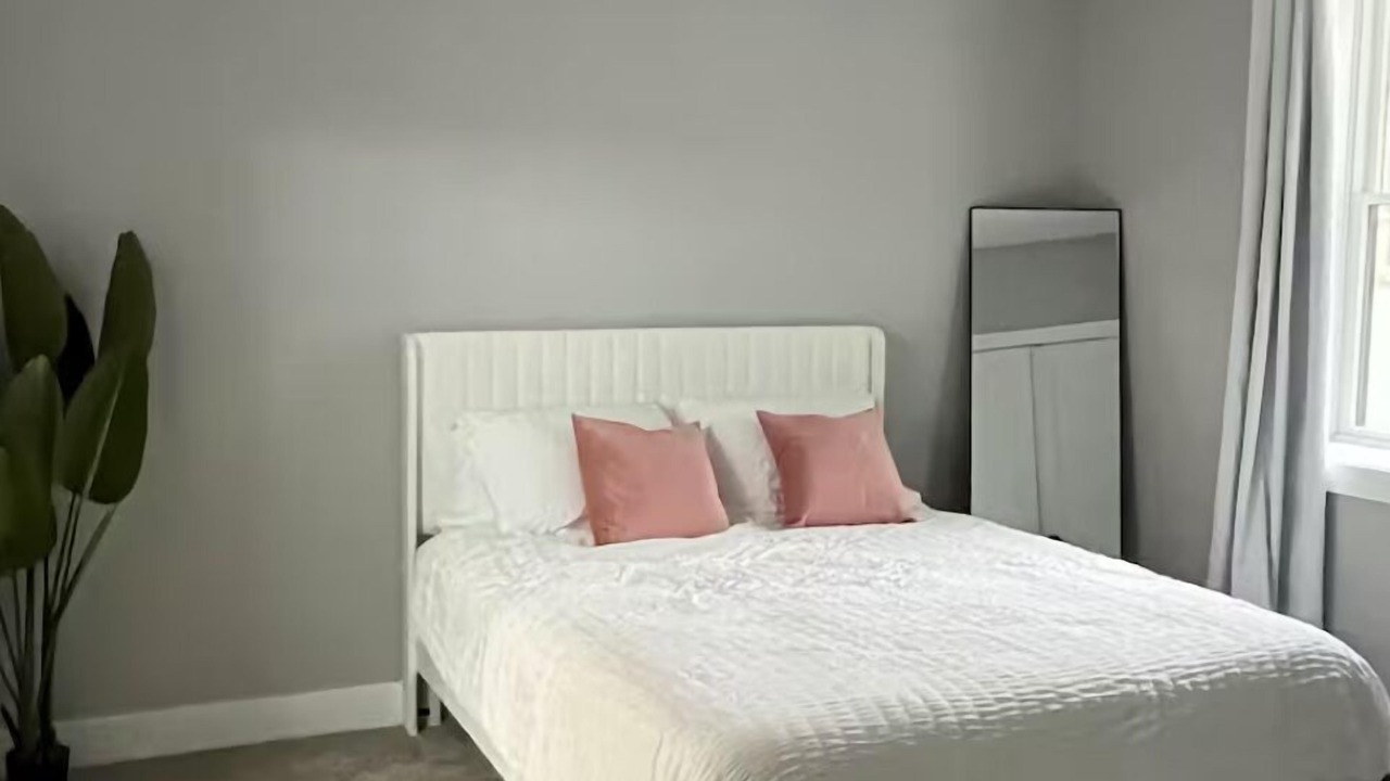 Photo of Bedroom in Midway