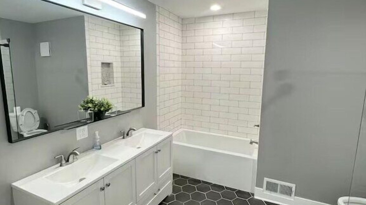 Photo of Bathroom in Midway