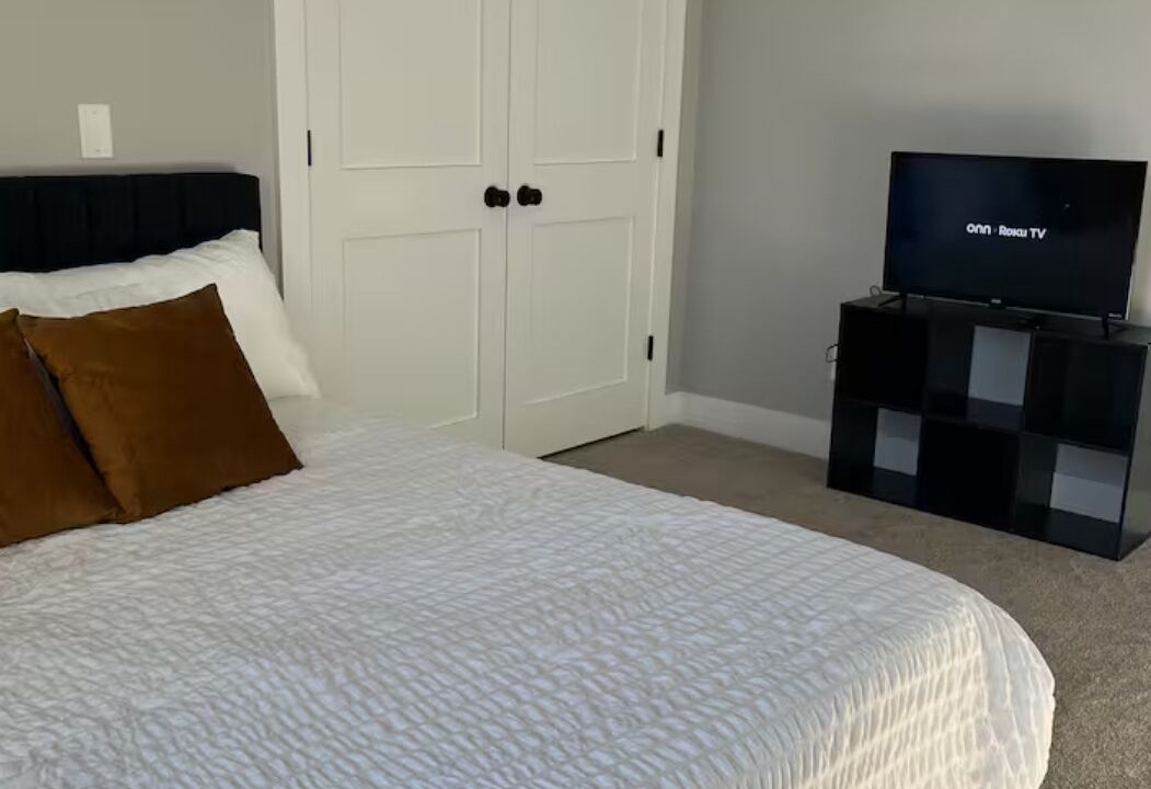 Photo of Bedroom in Midway