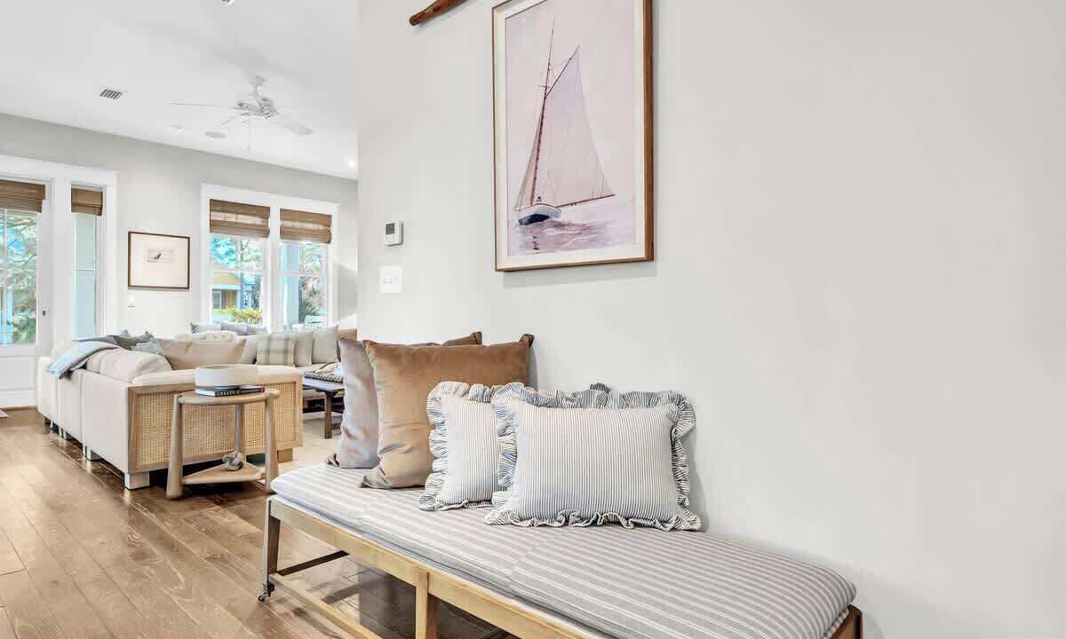 Photo of Livingroom in Gulf District