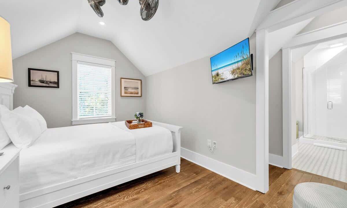 Photo of Bedroom in Gulf District