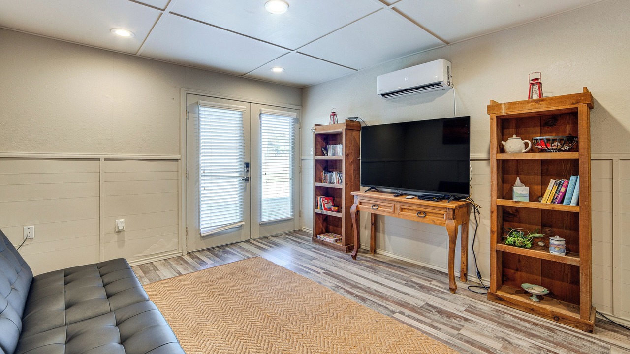 Photo of Livingroom in Mineola