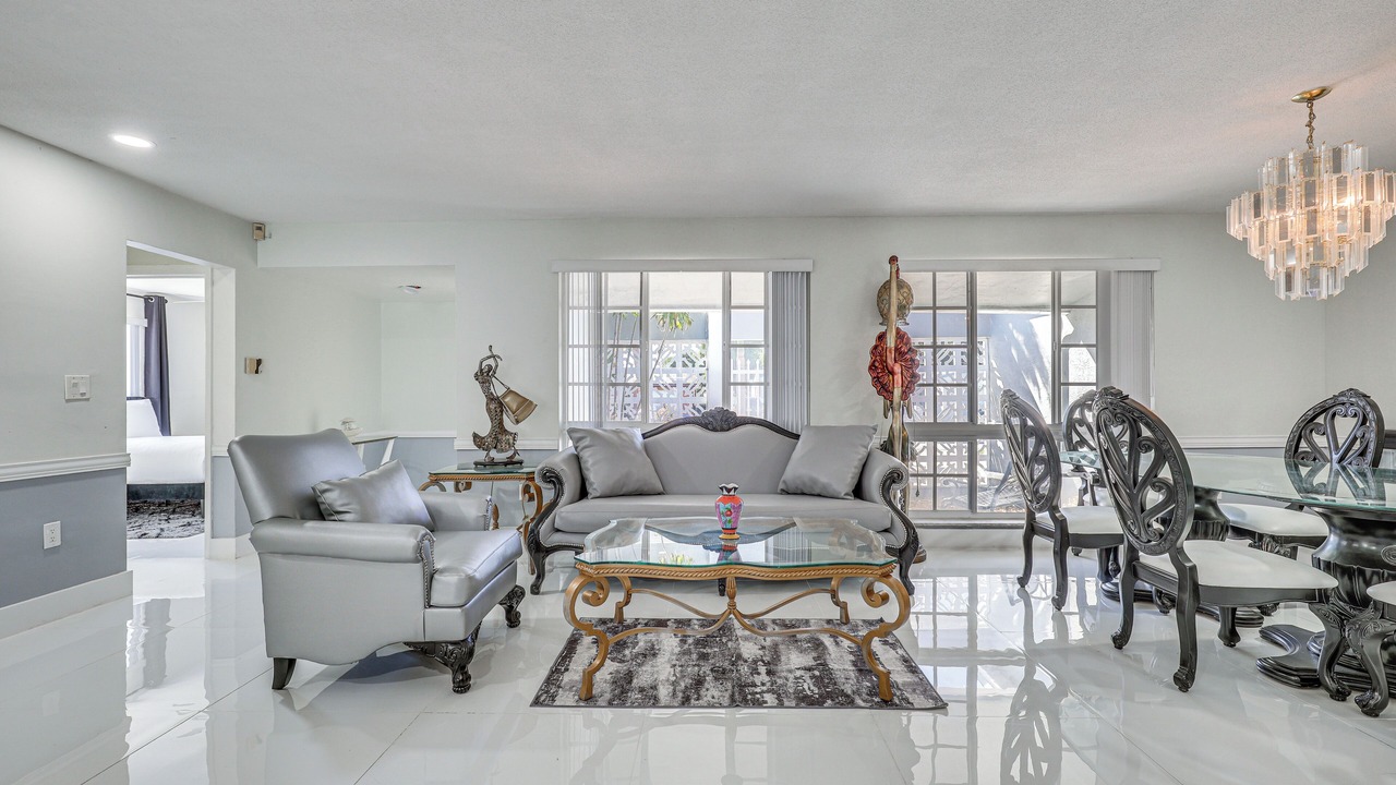 Photo of Livingroom in Miramar