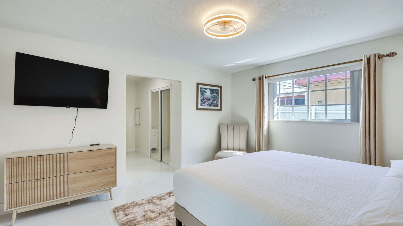 Photo of Bedroom in Miramar