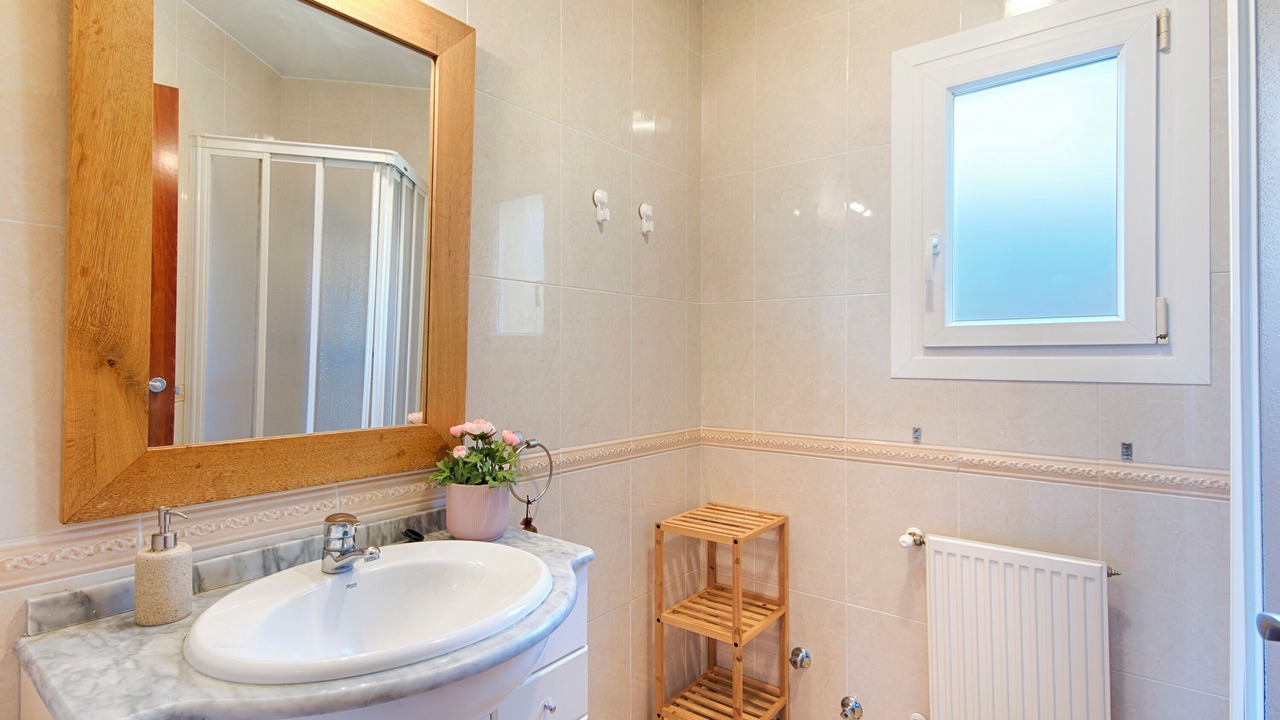 Photo of Bathroom in El Mas Isaac