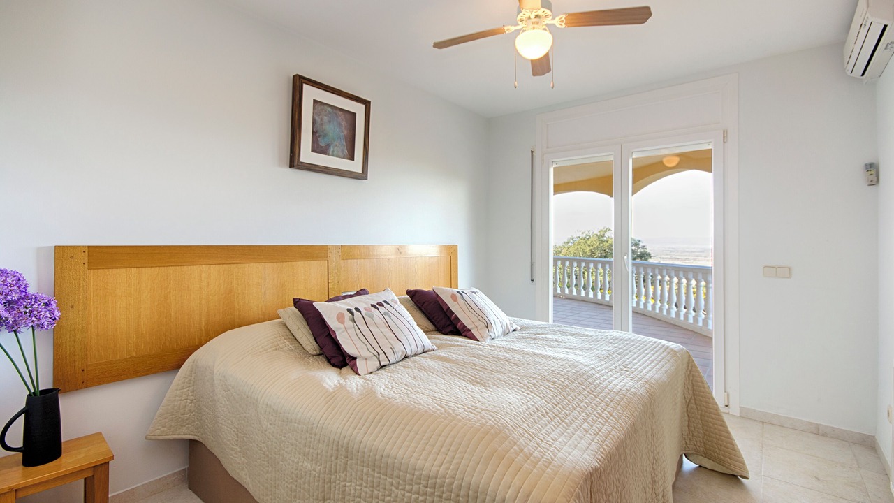 Photo of Bedroom in El Mas Isaac