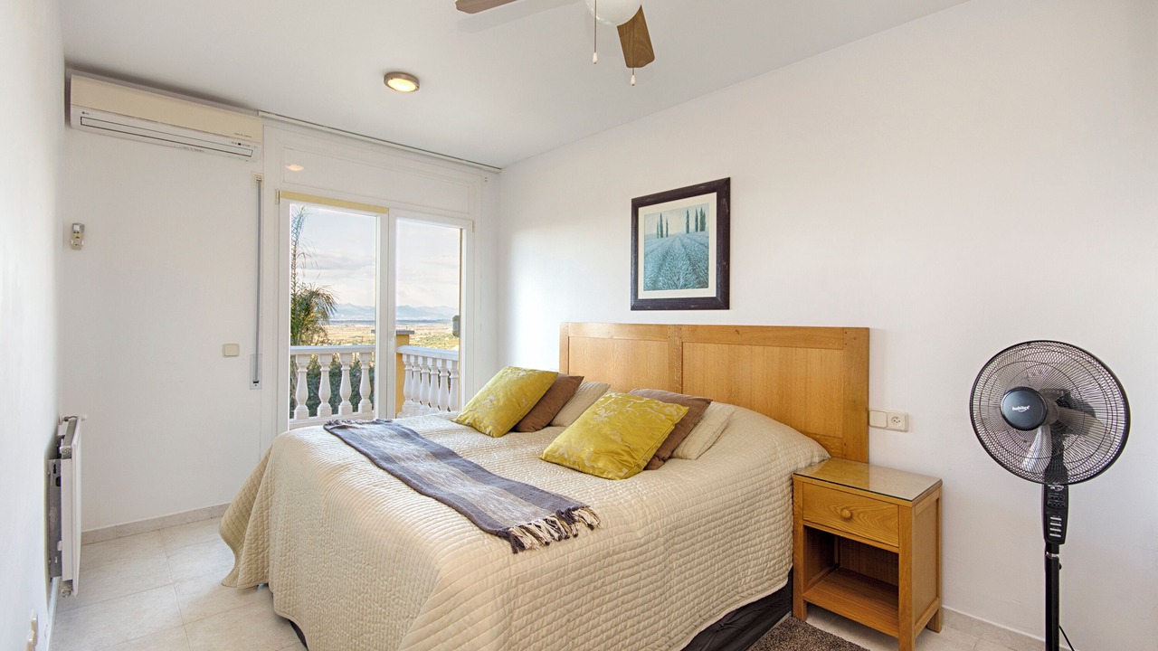 Photo of Bedroom in El Mas Isaac
